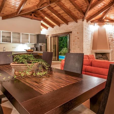 Astarte Villas - Kyveli Luxurious Private Villa Gaitani 部屋 写真