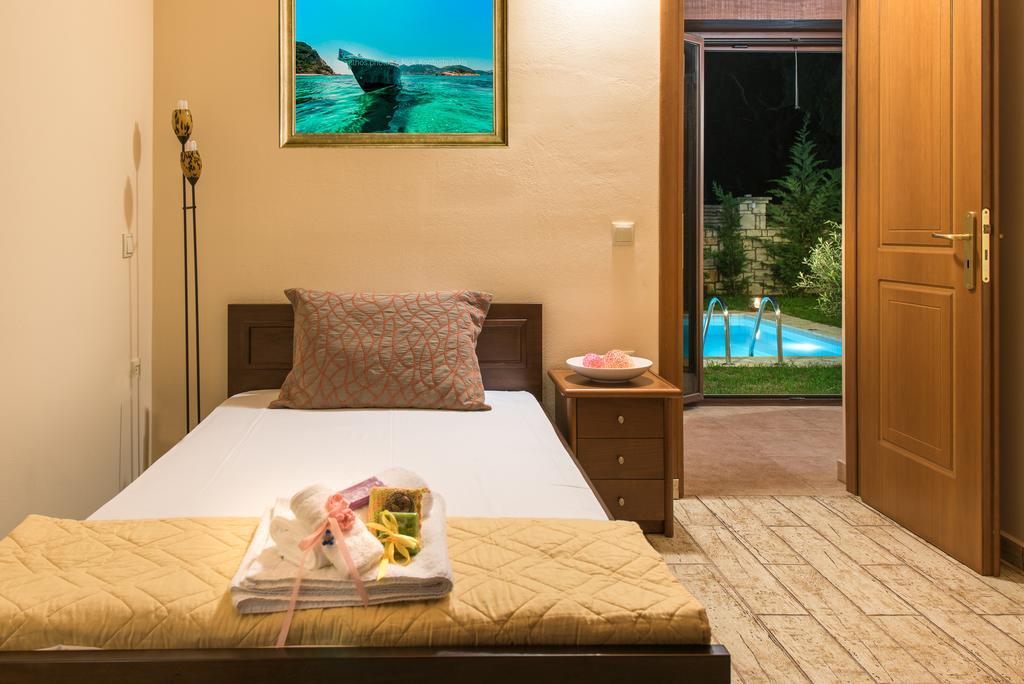 Astarte Villas - Kyveli Luxurious Private Villa Gaitani 部屋 写真